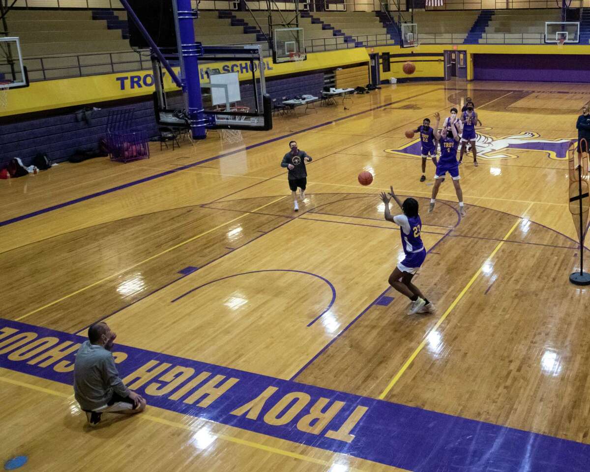 Troy High boys' basketball ready for second stint with Rich Hurley as coach