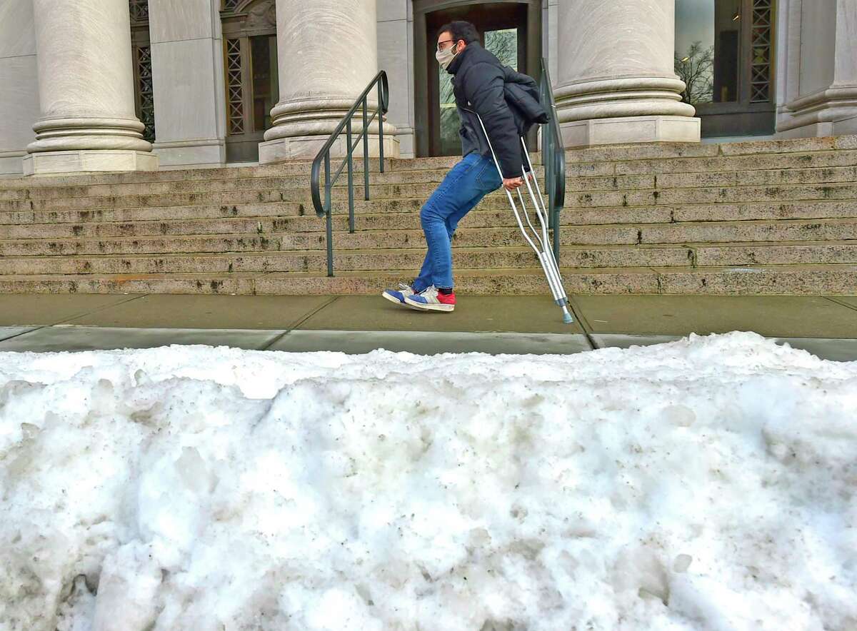 9 inches of snow expected on Super Bowl Sunday, National Weather