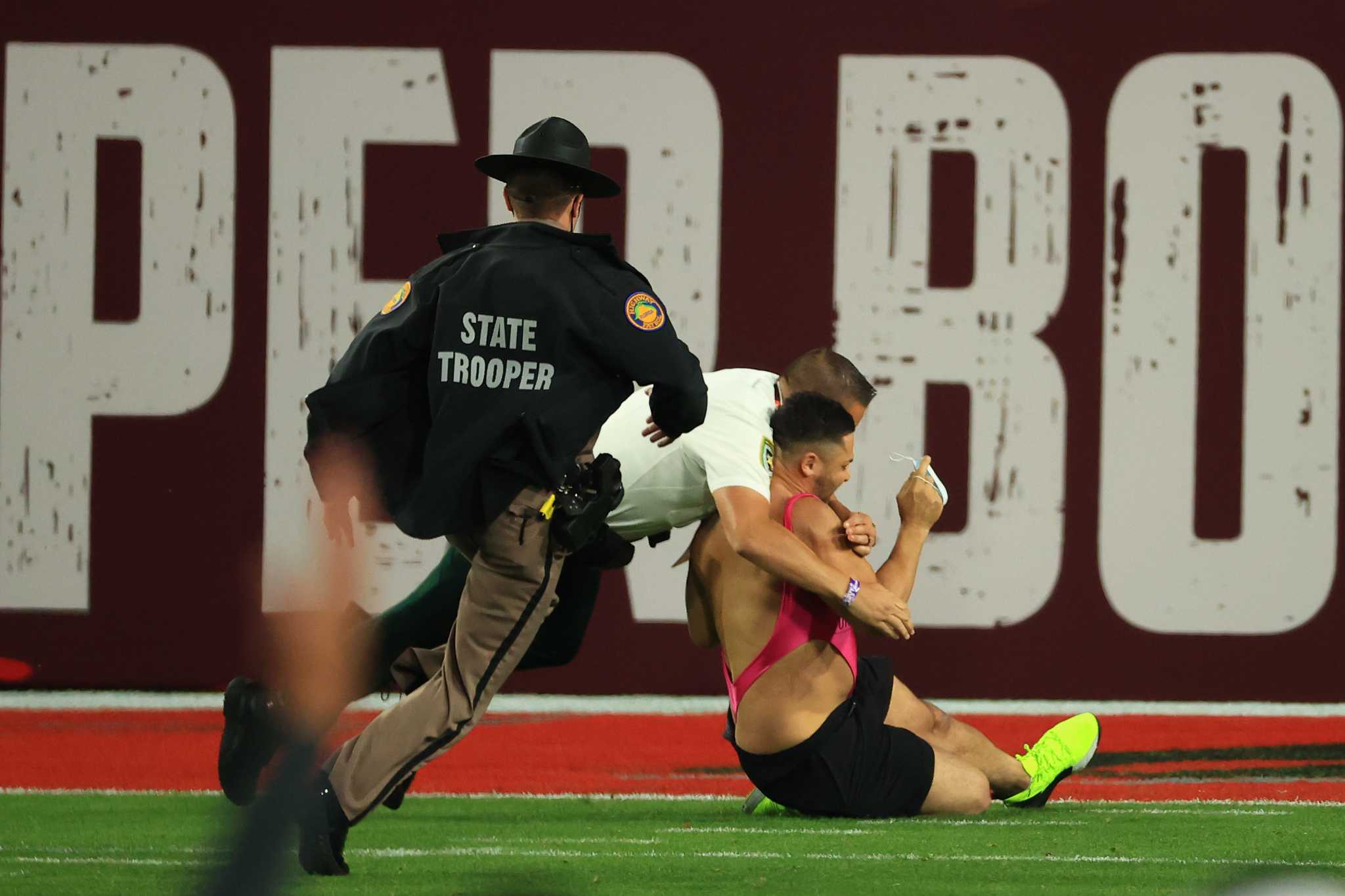 Super Bowl Streaker Confirms He Made Bank Off Of Prop Bet - TFM