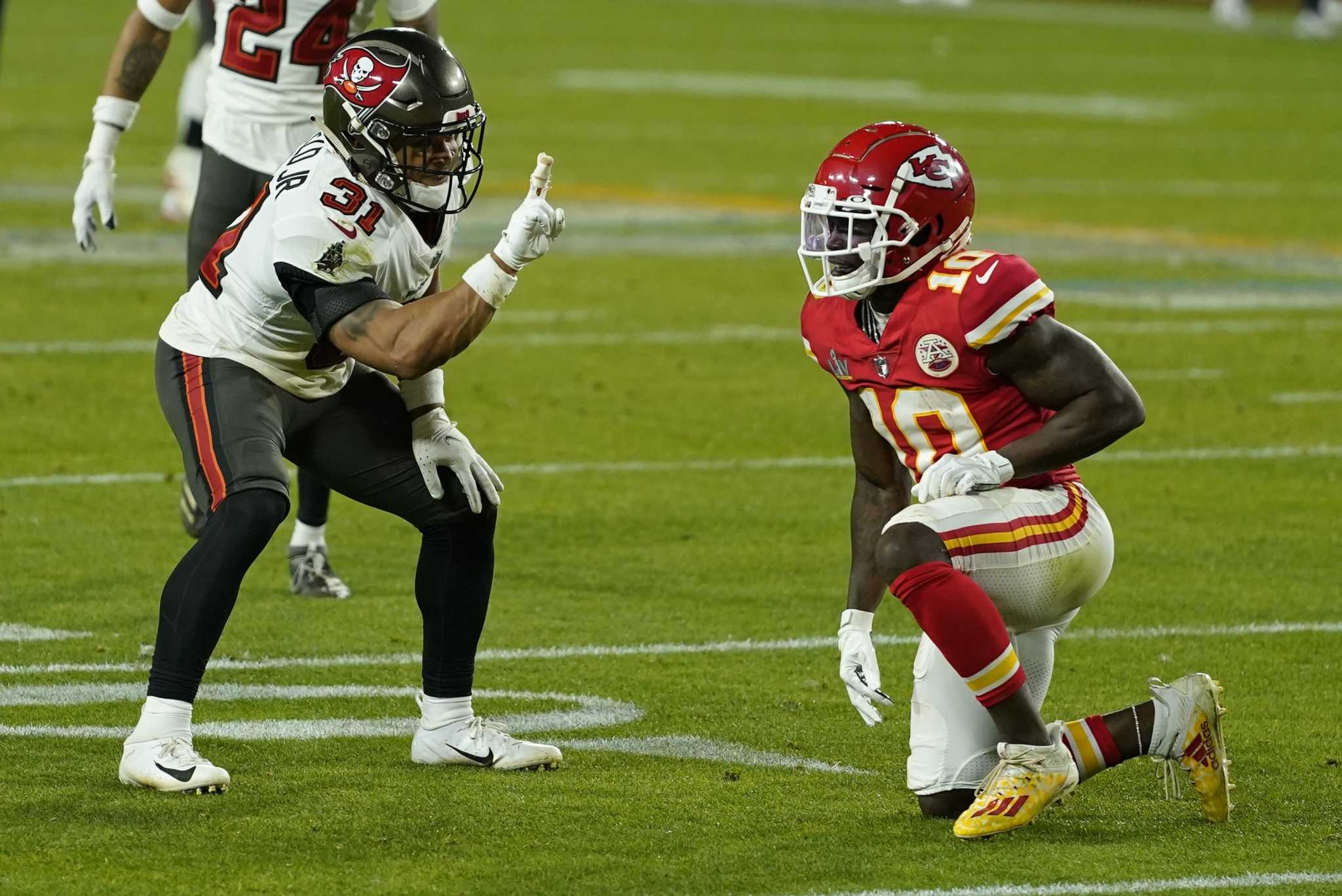 NFL to step up enforcement on taunting penalties this season, Tyreek Hill  says: 'deuces'