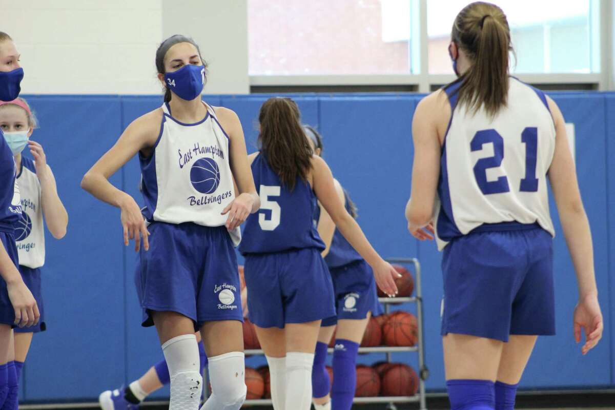 East Hampton girls basketball team ready to take on all comers