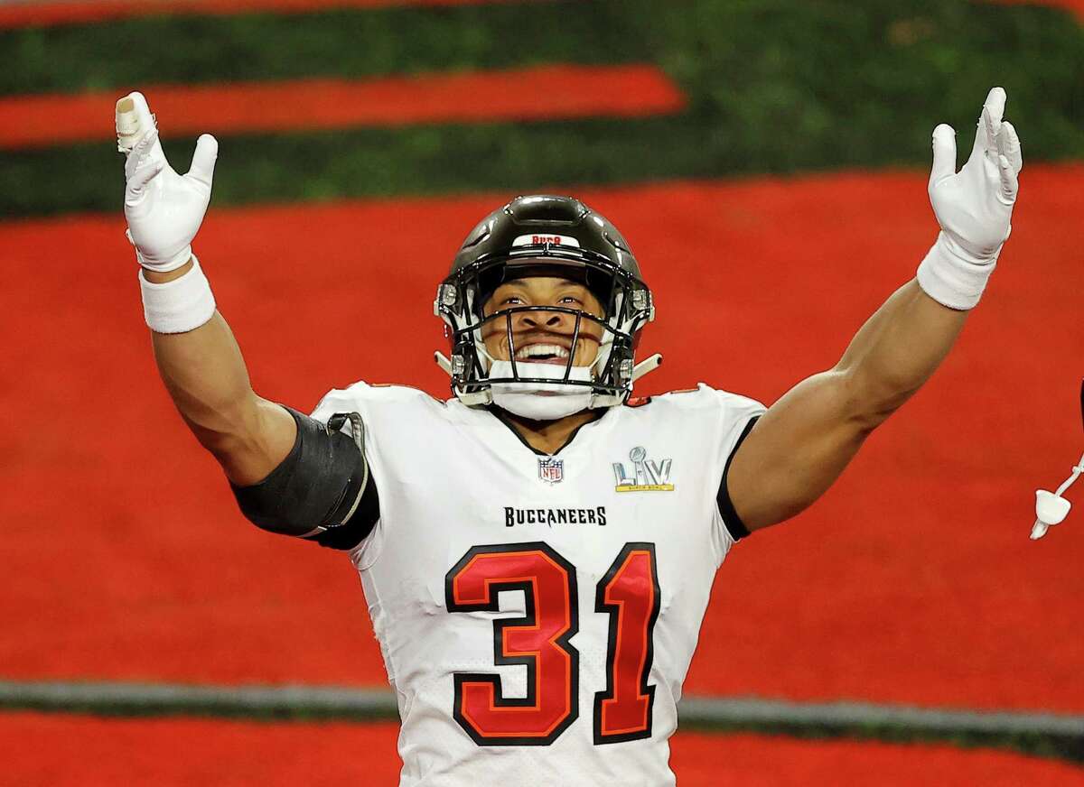 NFL: The Woodlands alum Winfield Jr. plays key role in Buccaneers