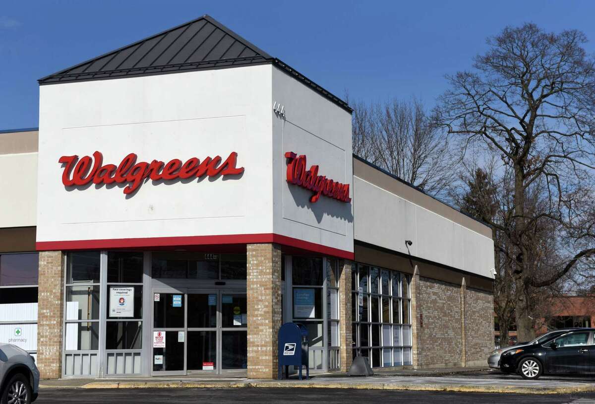 Closings of two Walgreens raise pharmacy desert concerns