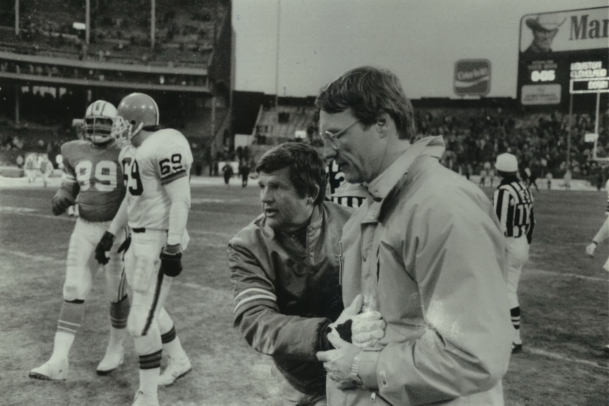 40 years ago the Houston Oilers drafted Earl Campbell and changed sports  history