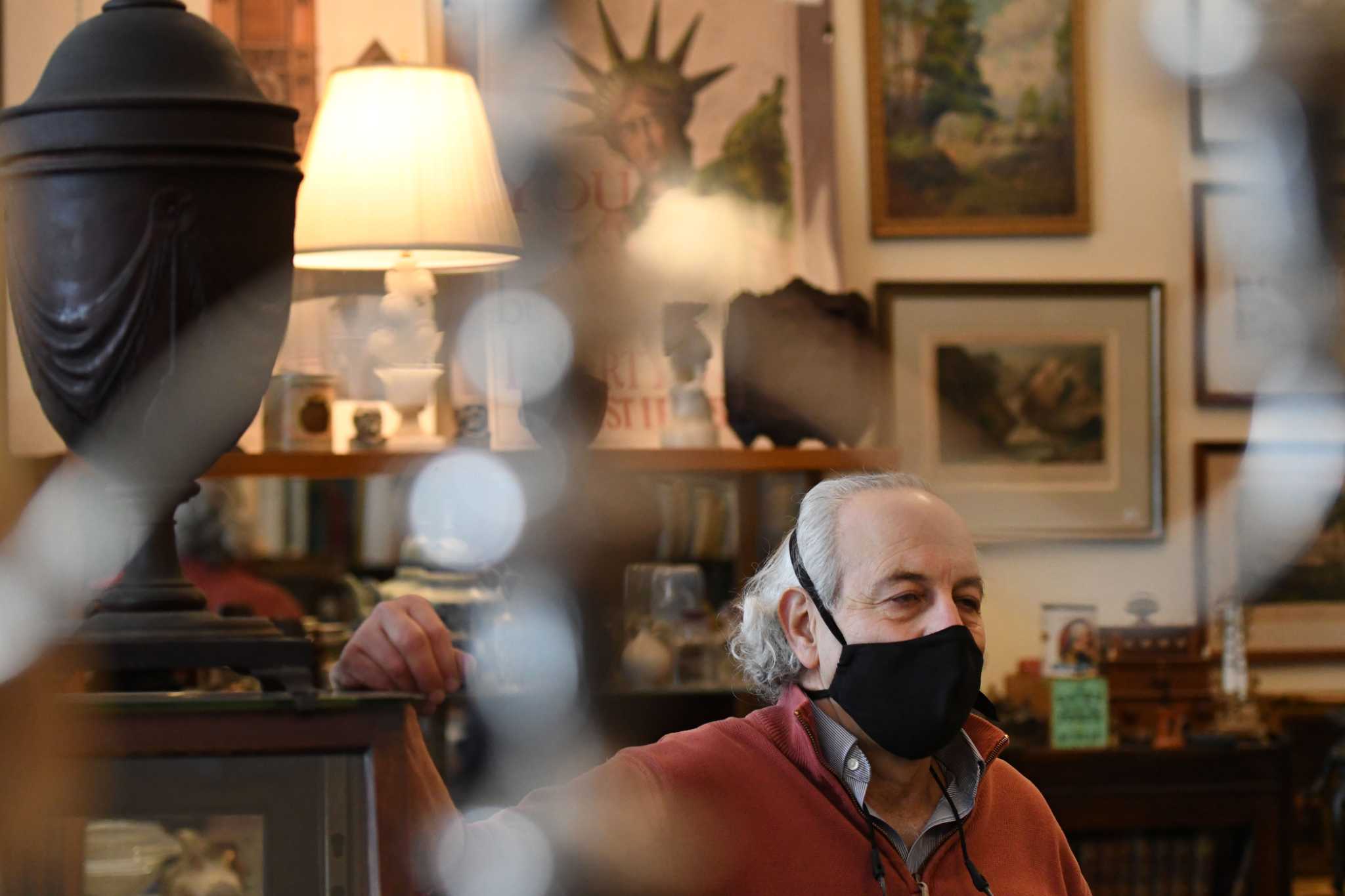 Cohoes antique dealer a source for decorating - Vimarsana News