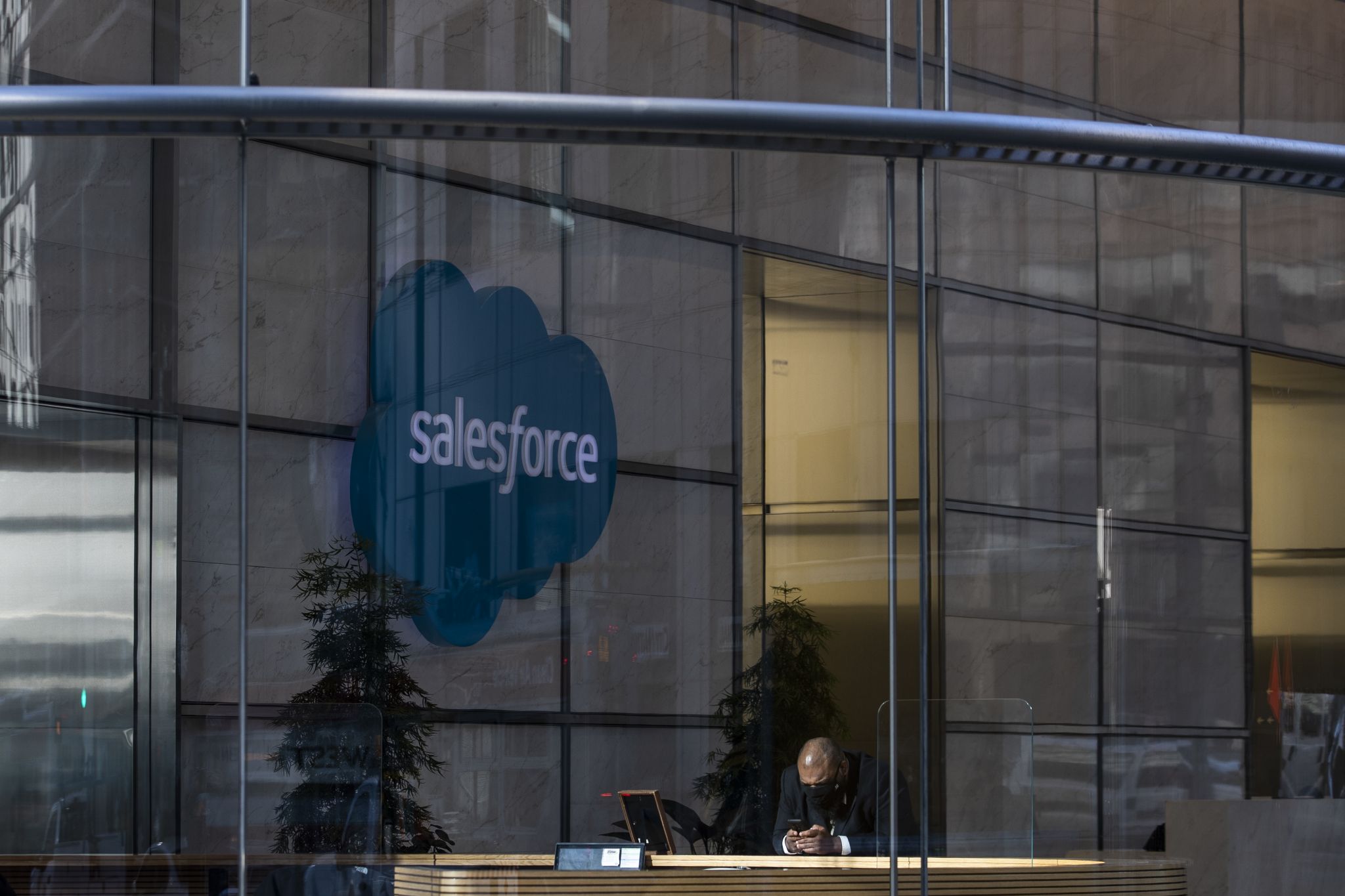 Employees at Salesforce, San Francisco’s largest private employer, are urging executives to cease their working relationship with the National Rifle