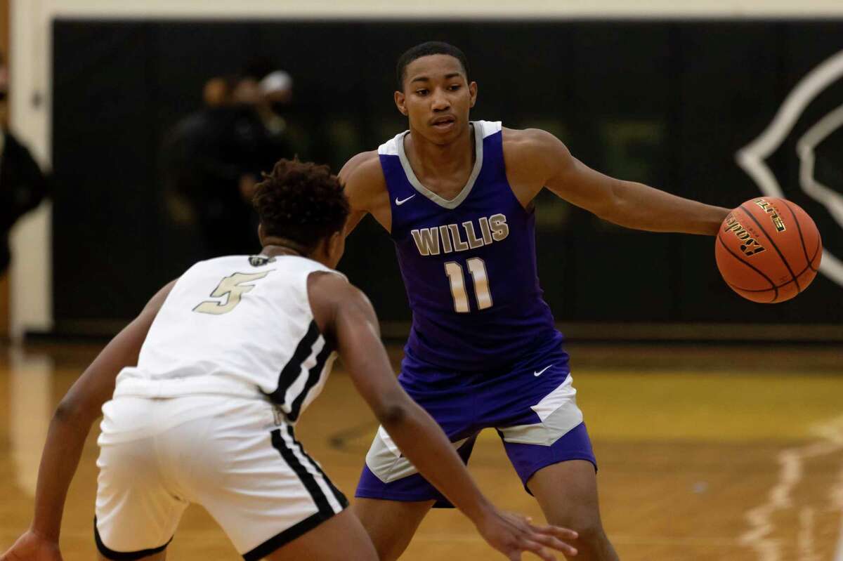 BOYS HOOPS Conroe holds off Willis, remains in tight playoff race