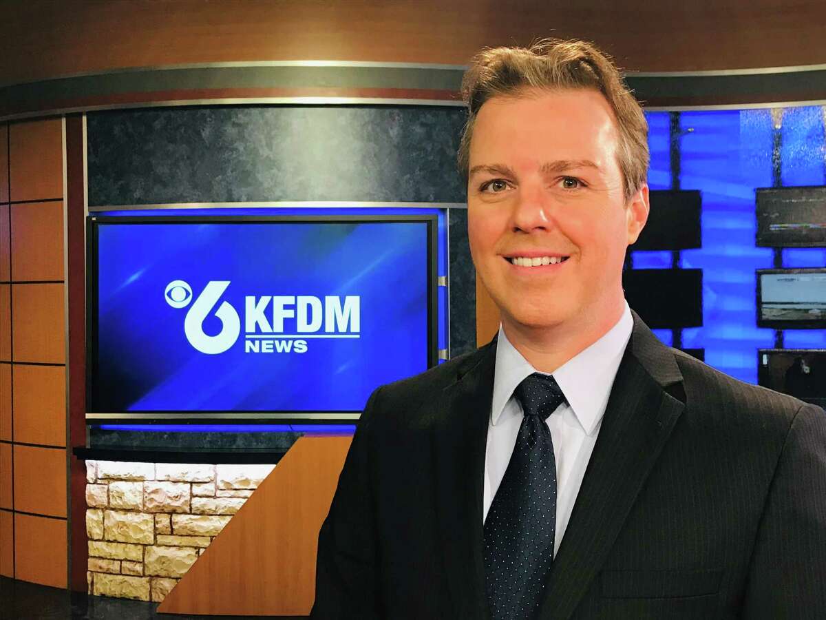 Aaron Drawhorn has been hired as the evening anchor at KFDM 6 News.