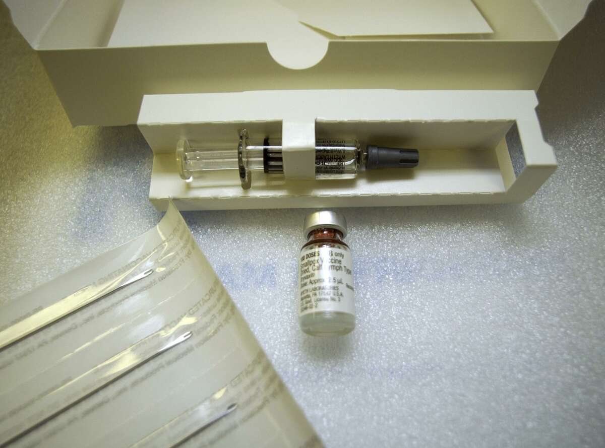 Smallpox vaccine