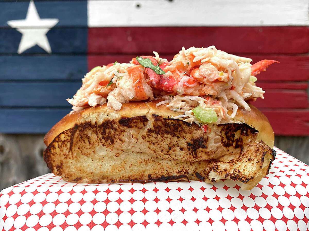 Lobster Rolls At San Antonio Food Truck Masshole Are So Good They Sell Out In A Couple Of Hours