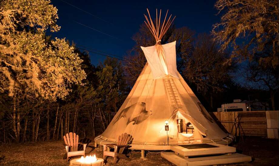 Romantic tipi: 3 hours and 30 minutes from Houston. Photo: GlampingHub.com