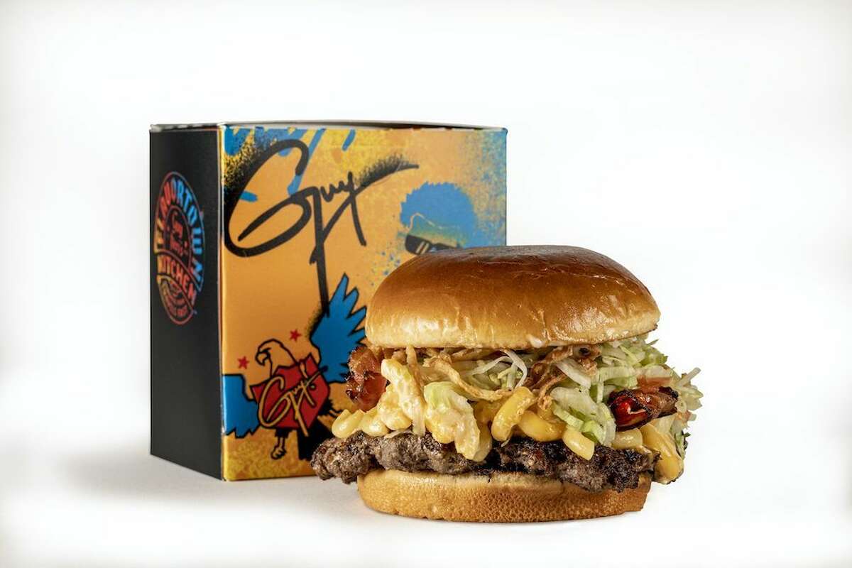 Celebrity Chef Guy Fieri To Open A Delivery Only Kitchen In Seattle And It S Everything You Expected