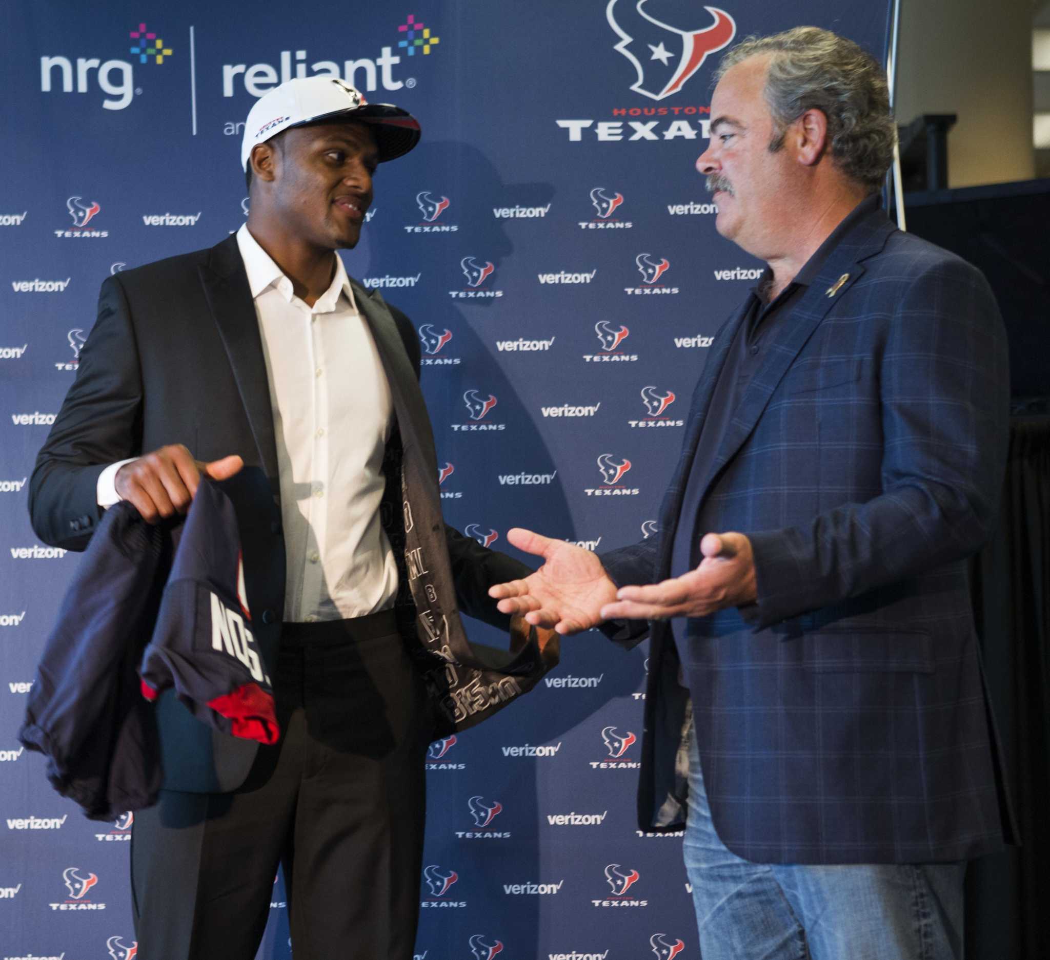 Texans Hold Deshaun Watson Jersey Swap In The Worst Way Possible