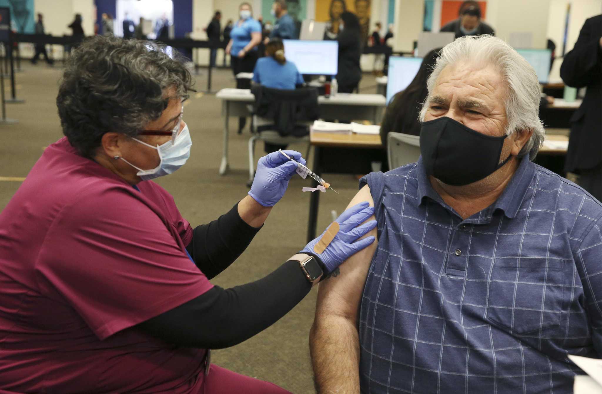 San Antonio adds 10,000 vaccination appointments; all are taken within minutes - Vimarsana News