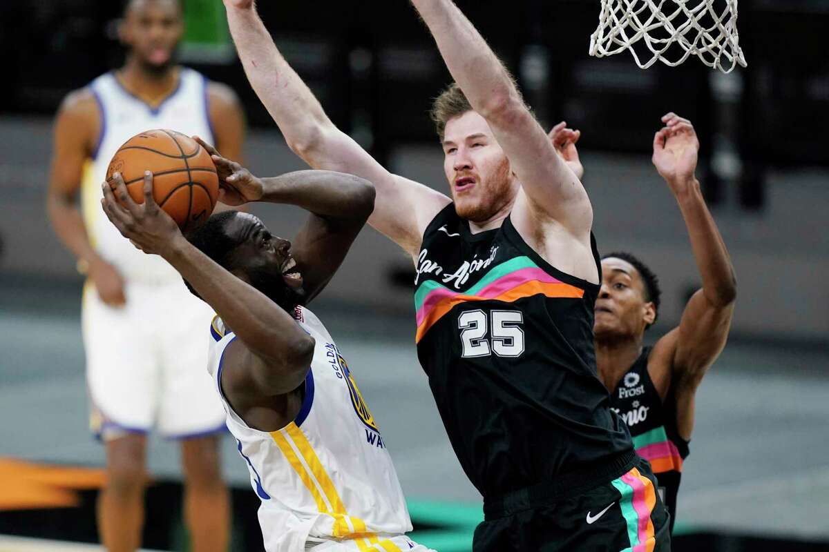 Spurs big man Jakob Poeltl, right, leads the team with 37 blocks this season, averaging a career-high 1.4 a game.