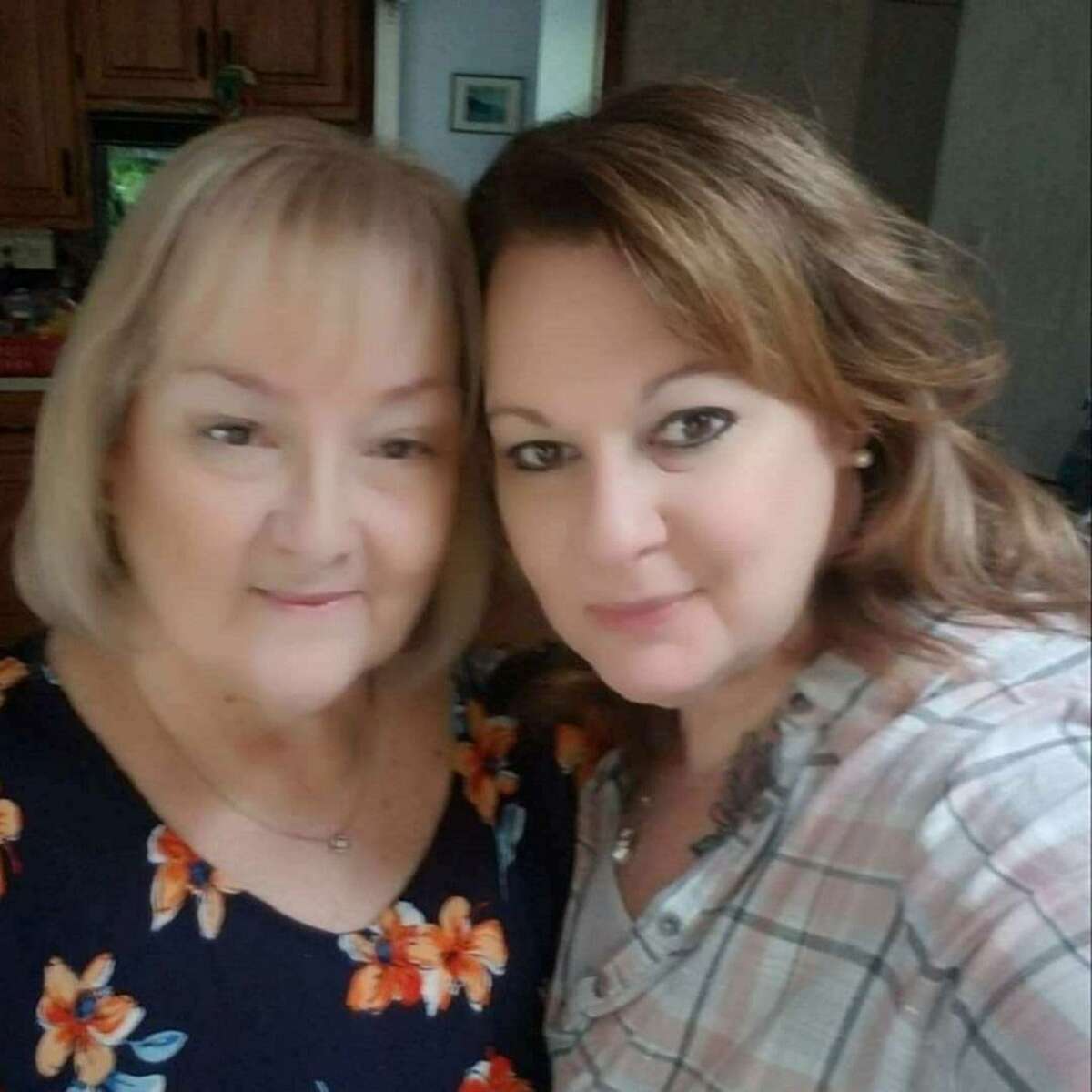 Left to right: Cheryl Schulz and her daughter, Erica Schulz Taylor.