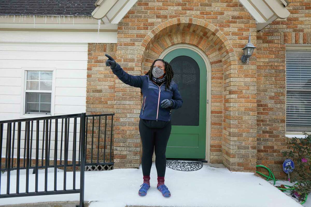 Maya Ford talks about not having power and how it effects her neighbors in Third Ward Monday, Feb. 15, 2021, in Houston.