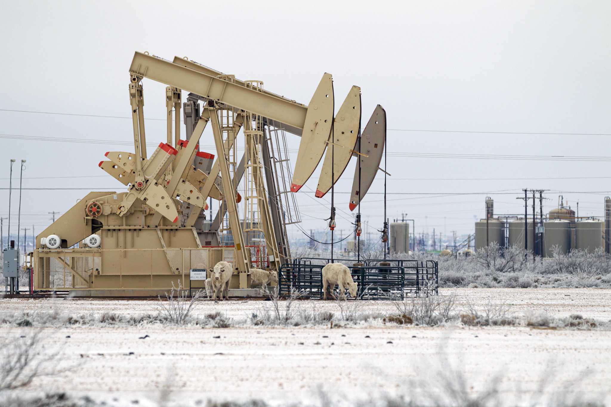 texas-natural-gas-production-fell-by-almost-half-during-storm