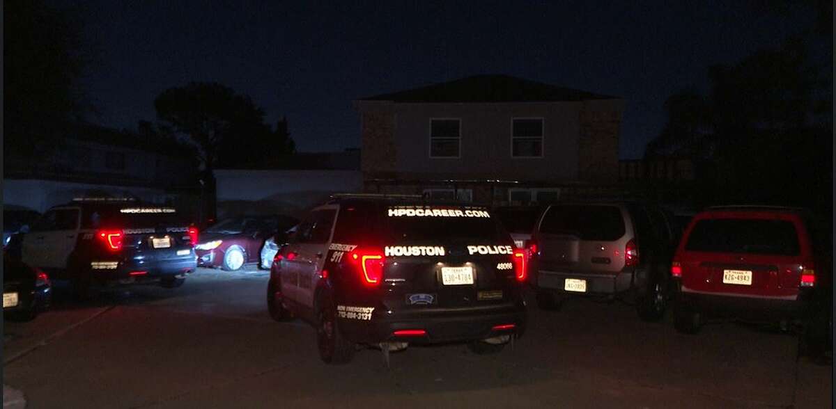 HPD investigating carbon monoxide poisoning early Tuesday in west Houston.