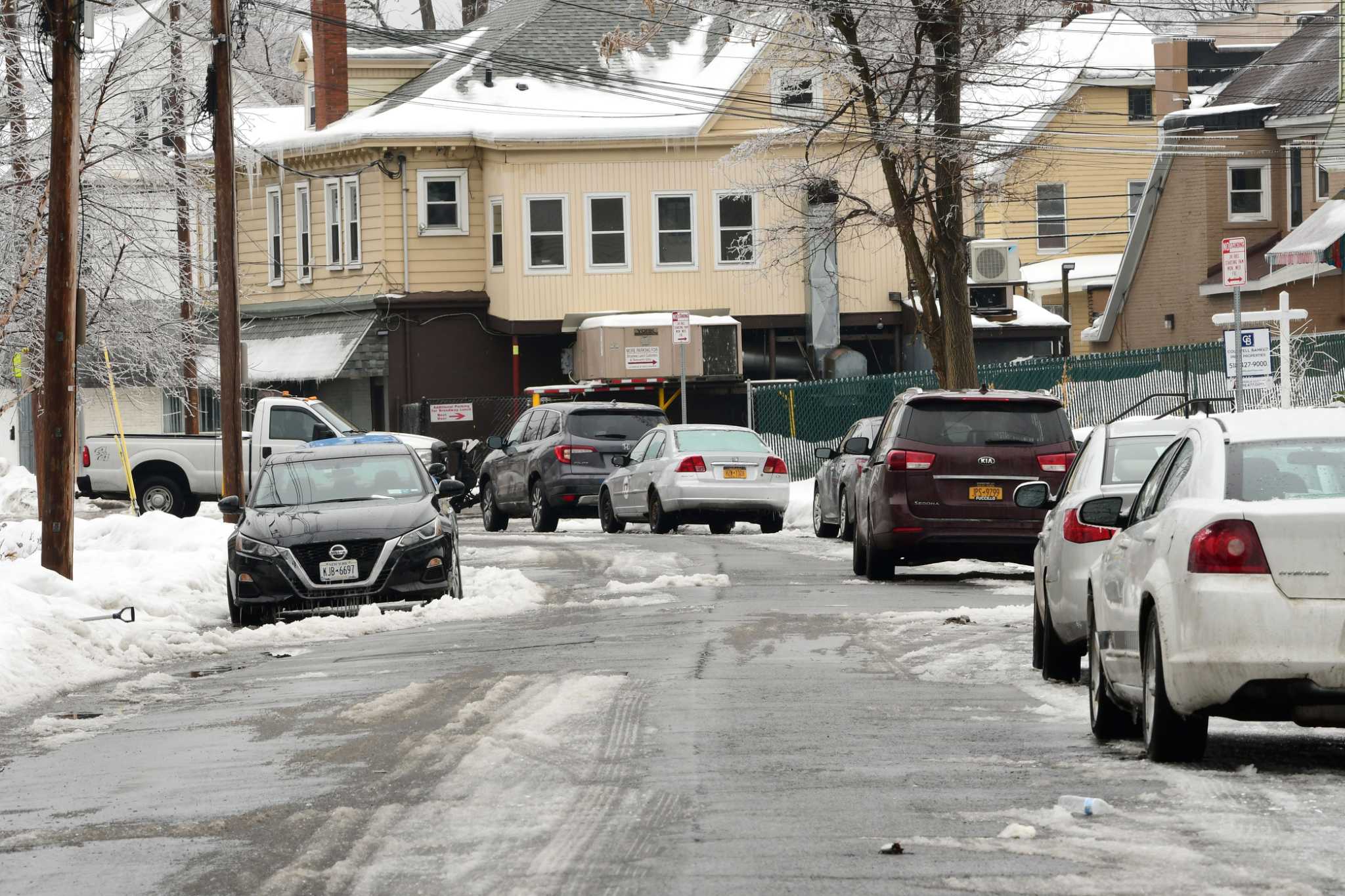 Amid bumpy winter, details emerge on Schenectady's alternate side parking pilot program - Vimarsana News