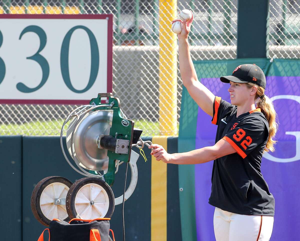 Giants' coach Alyssa Nakken honors childhood mentor Gabe Abelia