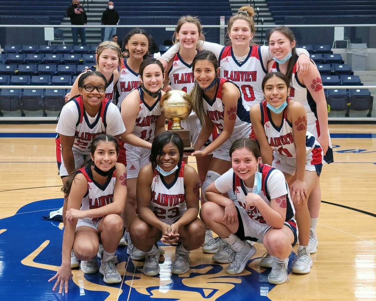 Lady Bulldogs Win 7th Basketball State Title