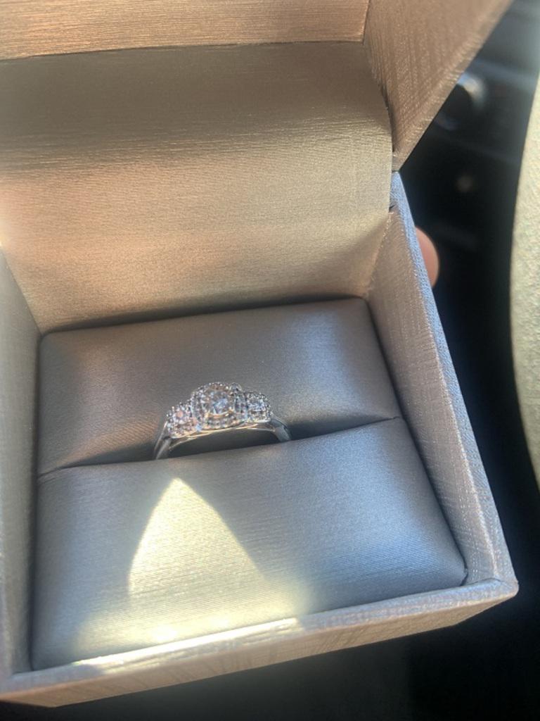 Valentine's Day post helps Milford police reunite diamond ring with owner - Vimarsana News