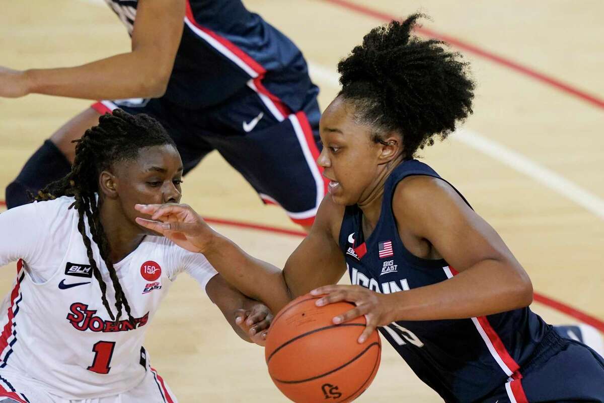 UConn's Christyn Williams scored 21 points in UConn's 77-32 win at St. John's on Wednesday.