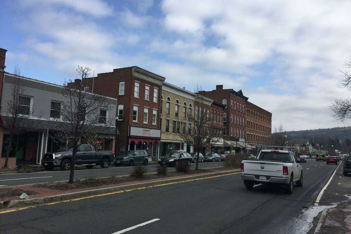 Winsted selectmen agree to increase education spending but avoid tax