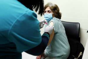 As TX expands COVID vaccination eligibility, disparities persist