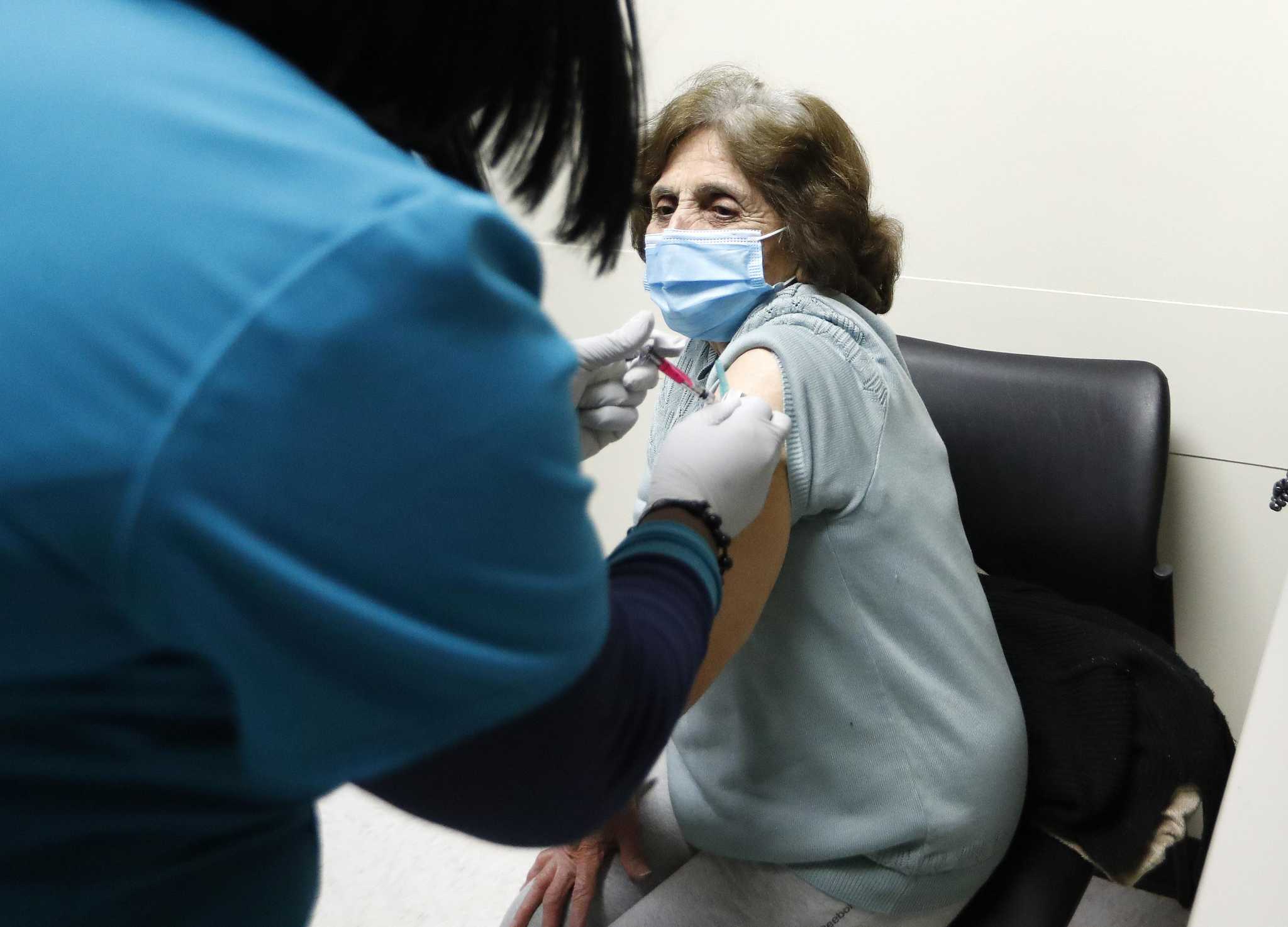 COVID Help Desk Here's how long it takes to gain full immunity after