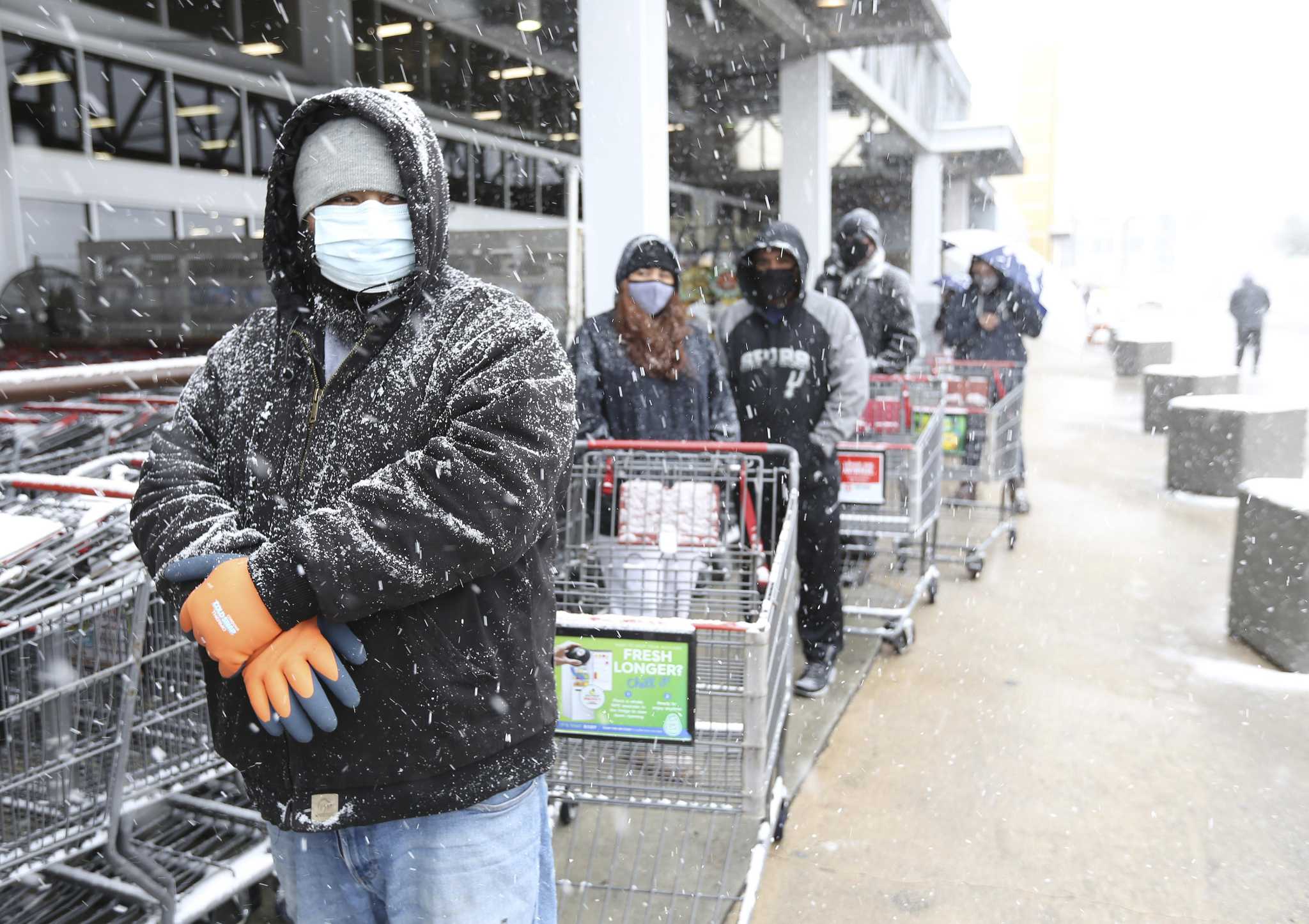 Most H-E-B stores in Central Texas to close at 6pm due to winter weather