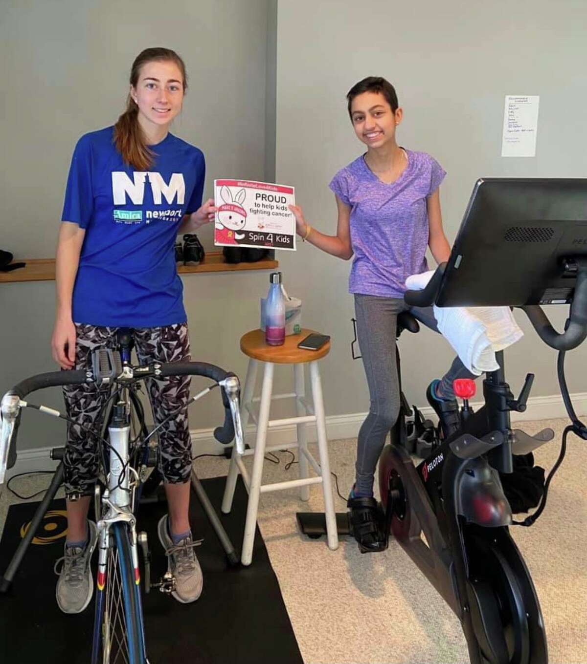 Sona Kocinsky and her best friend Ella Consla.