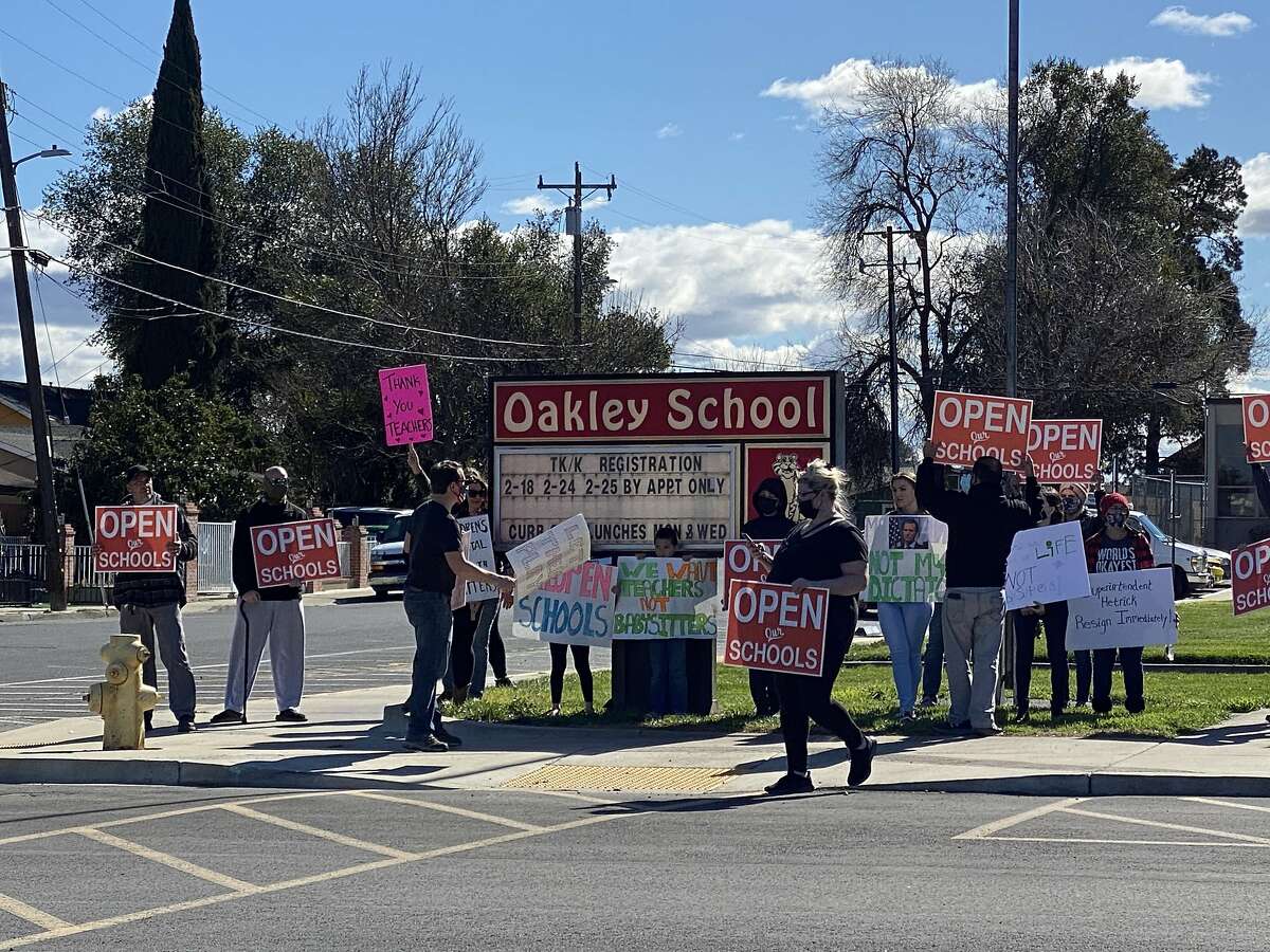Oakley parents push for classroom reopenings after school board resigns