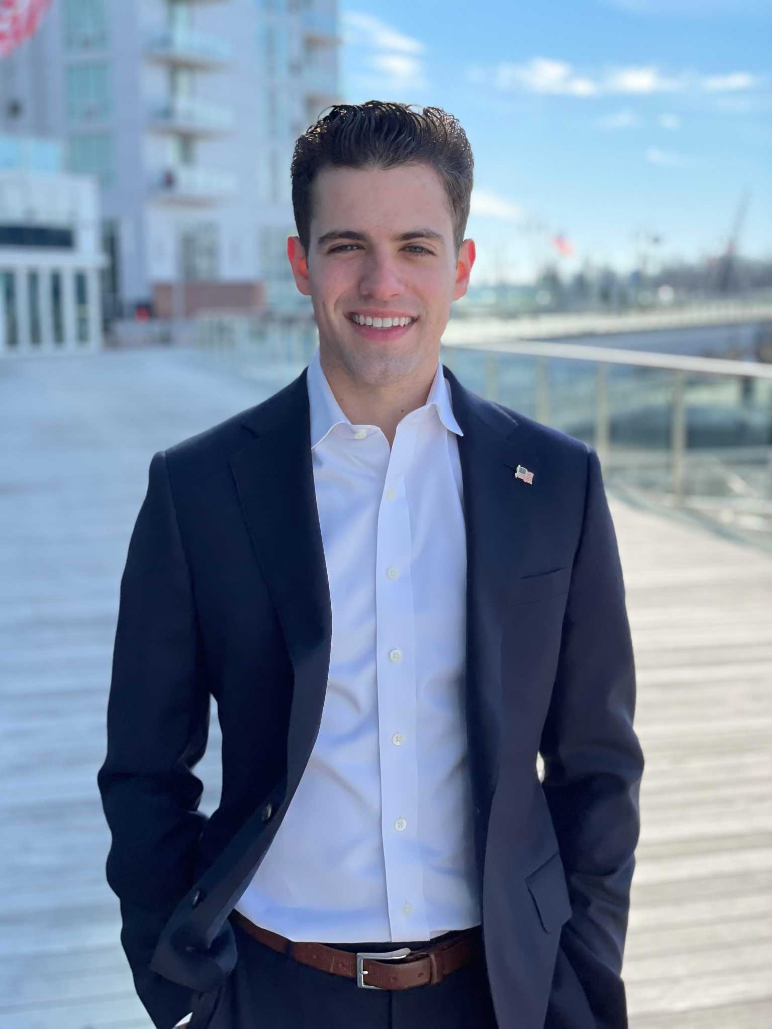 Op/Ed: "A new voice for Darien and Stamford" - Esses on why he's running for state senate - Vimarsana News