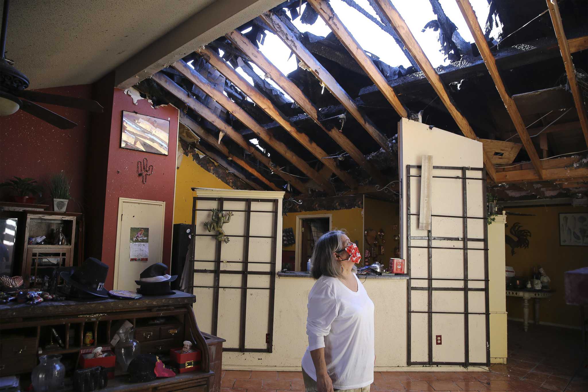Express Briefing: As ice bore down, homes went up in flames - Vimarsana News