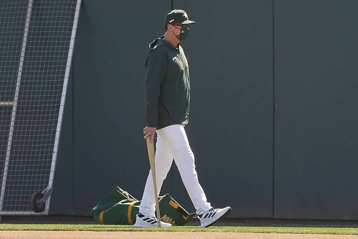 A's Matt Chapman, returning from hip surgery, 'looks good' ahead of  full-squad workouts