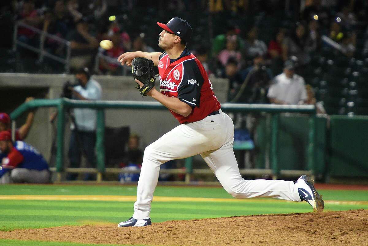 Pitcher Ivan Zavala is one of four players that the Tecolotes Dos Laredos is sending to Veracruz.