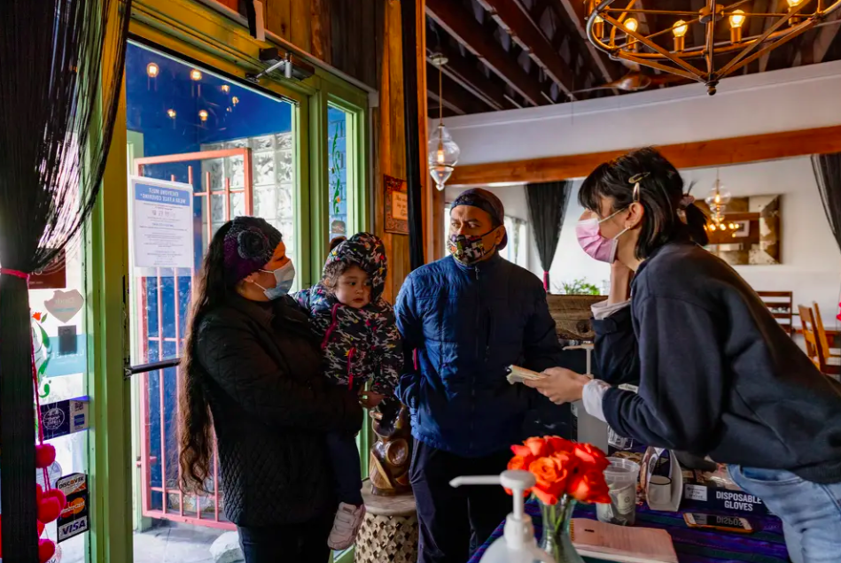 Texans used mutual aid to help their communities through a devastating winter storm - Vimarsana News