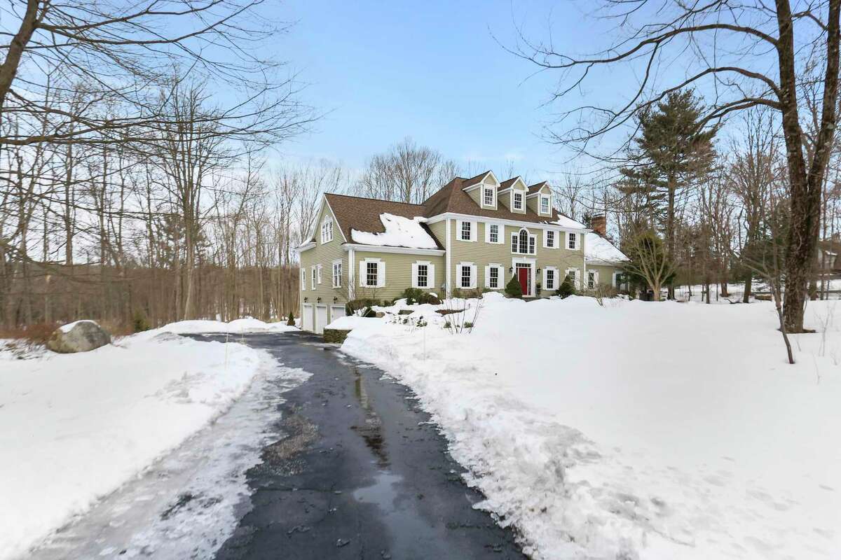 On the Market Easton home on Canterbury Lane with 3 acres of property