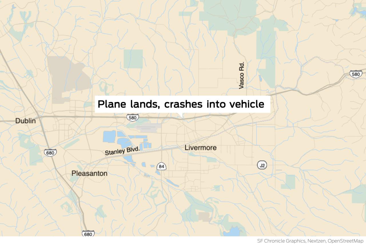 Plane with engine trouble touches down on Livermore roadway, crashes into vehicle - Vimarsana News