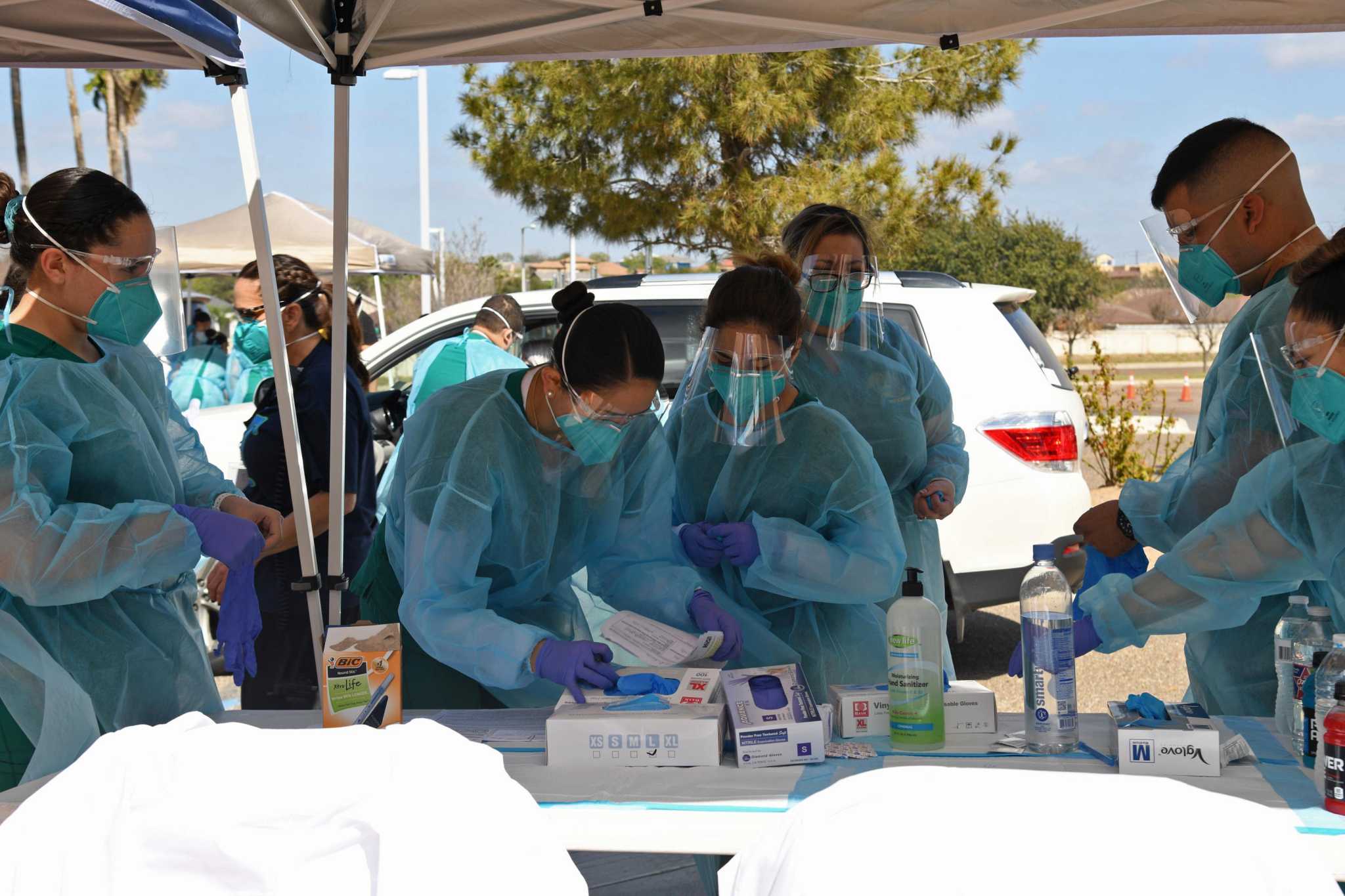 Laredo to downscale vaccination sites - Vimarsana News