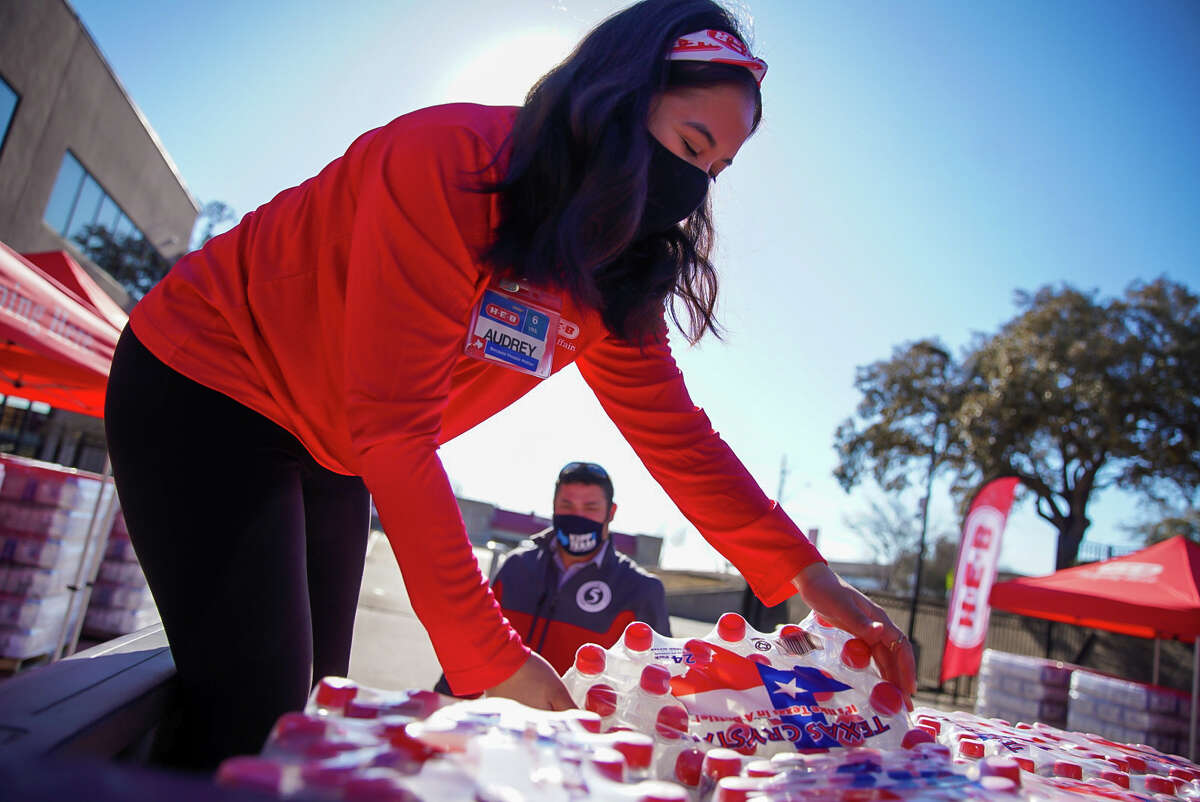 H-E-B is supporting the Texas food banks residents are leaning on in the wake of recent winter weather.
