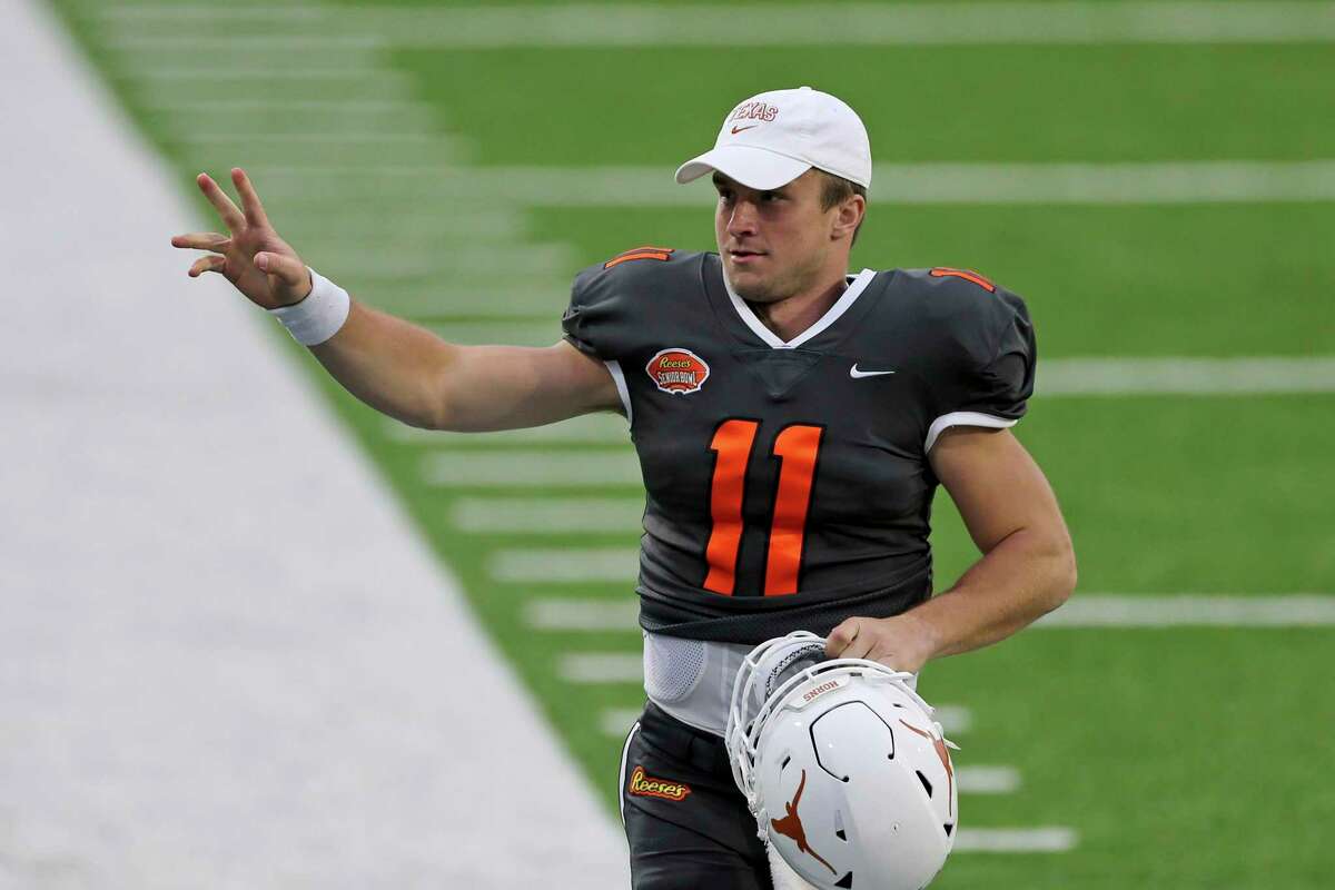 Texas QB Sam Ehlinger wins Jason Witten collegiate man of the year award