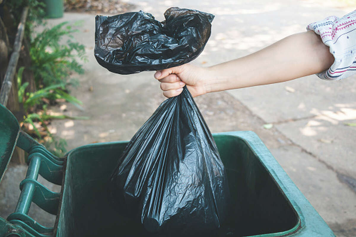 Carlinville residents will be able to dump debris, yard waste and metals in late April for free.