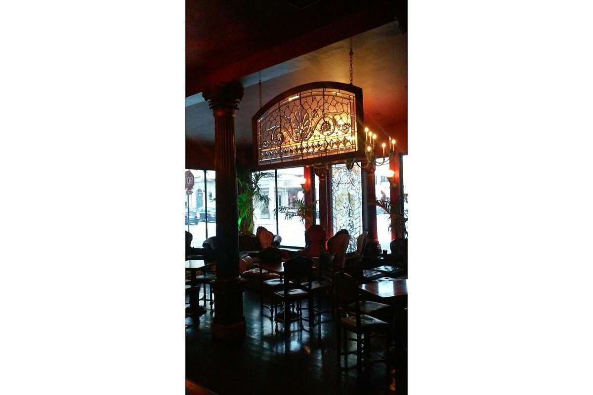 Royal Oak, a bar at 2201 Polk St., San Francisco, is one of the city's last-remaining fern bars. The interior is decked out with Victoria-era furniture, Tiffany lampshades and stained glass.