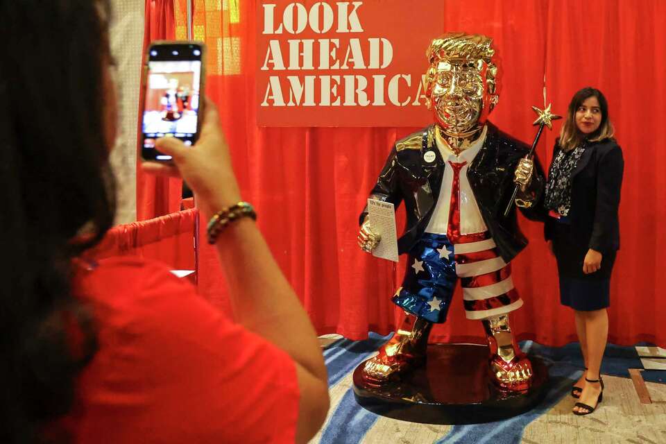 Heres What We Know About This Crazy Golden Trump Statue At Cpac