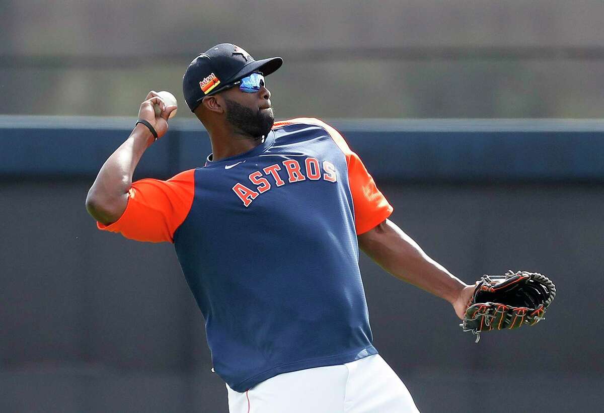 Astros' Yordan Alvarez practicing at first base