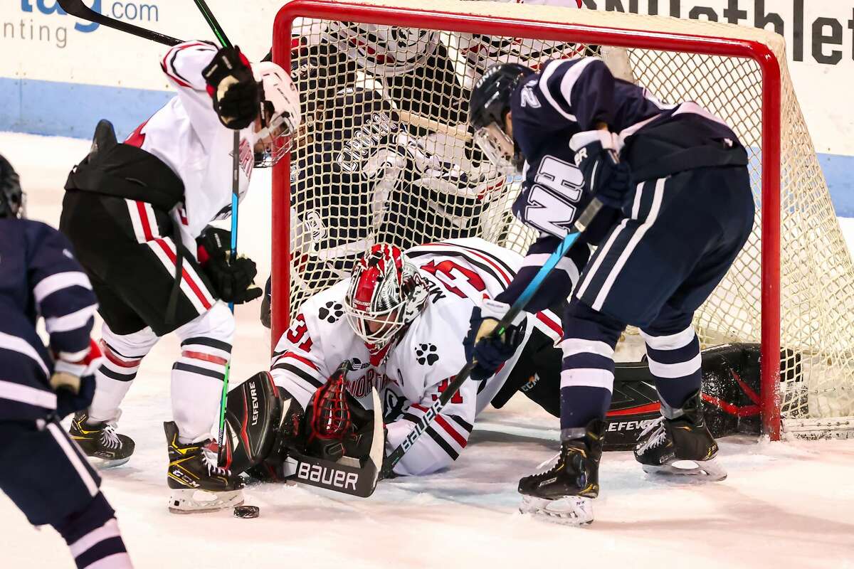 Campus watch: Connor Murphy solid in goal for Northeastern