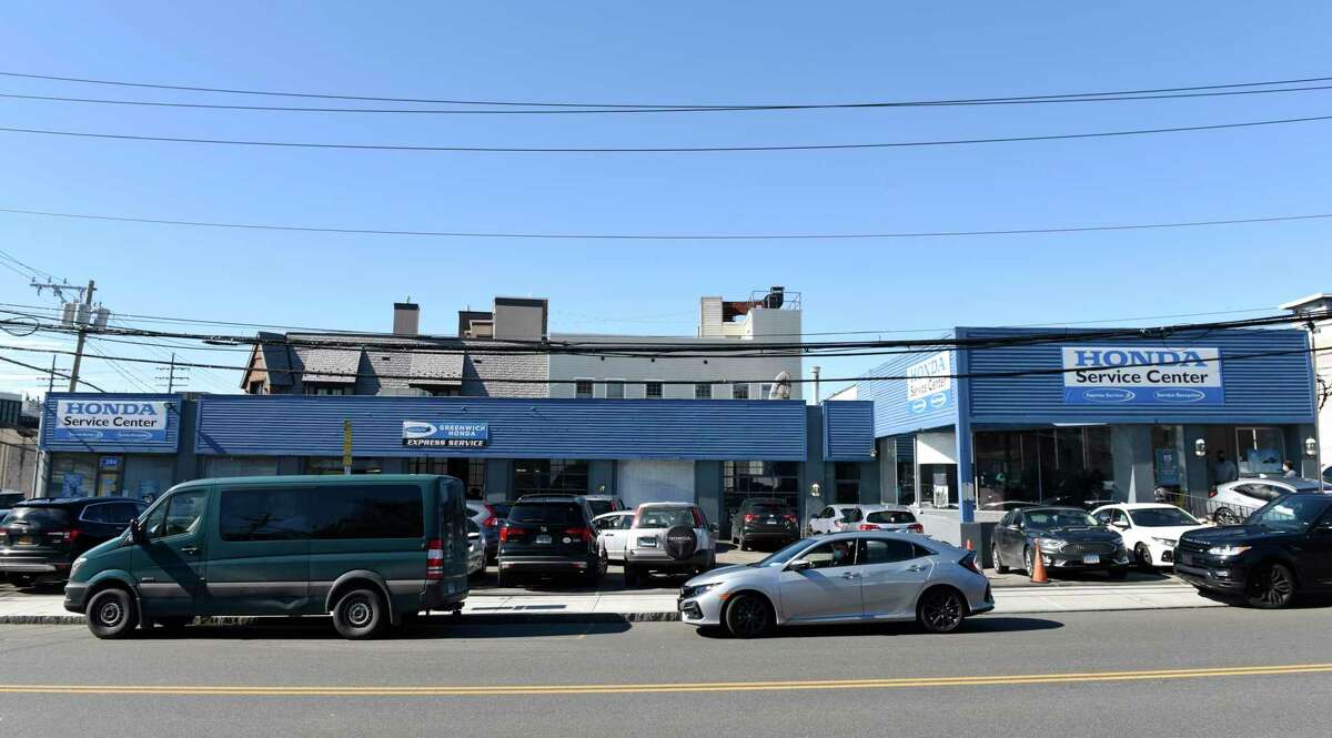 A four-story residential building has been proposed for lower Mason Street, the current site of a Honda dealership.